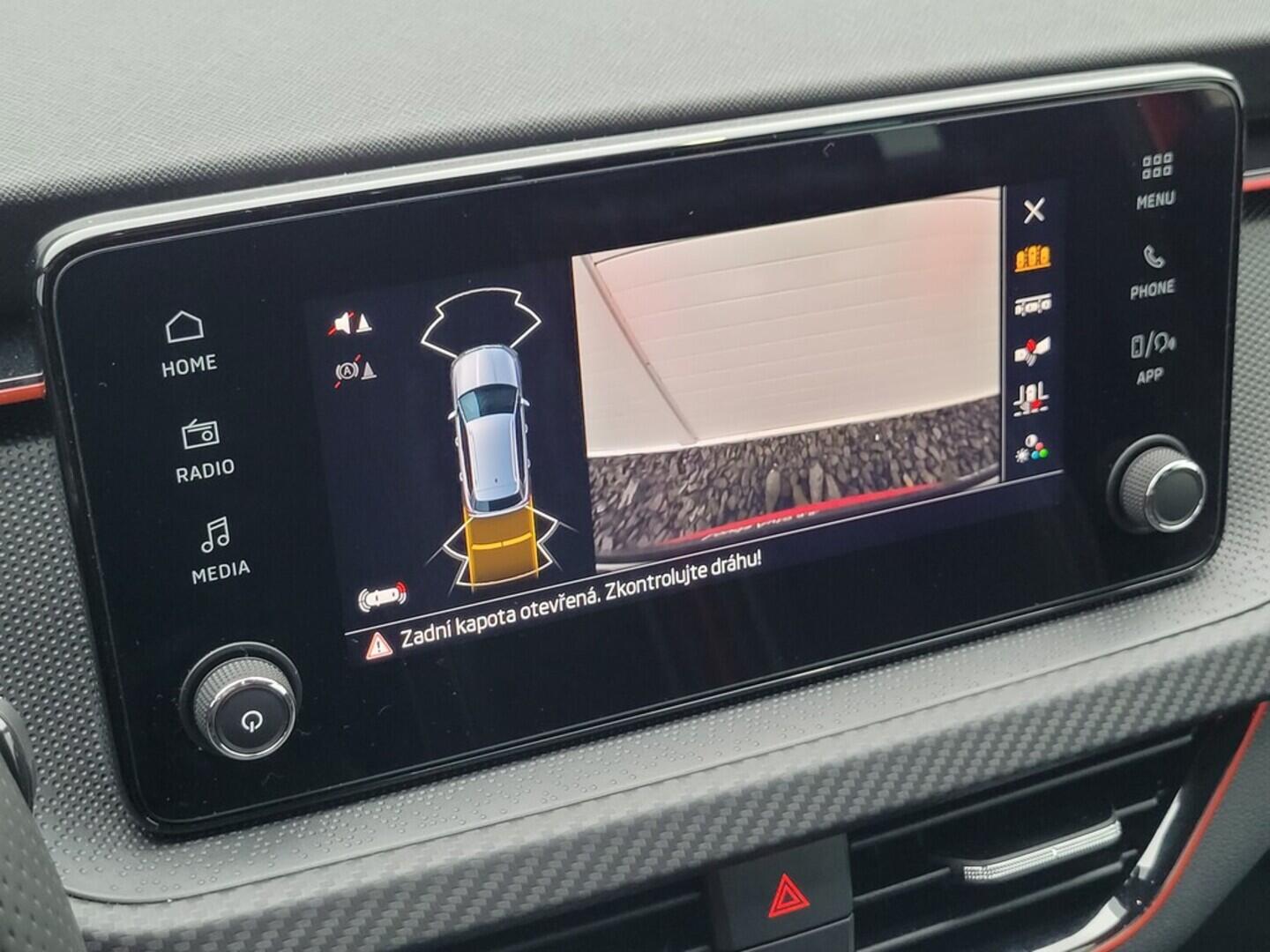 O619V06792_29.webp_KAMIQ Monte Carlo 1.0 TSI 85 kW manuál, DPH