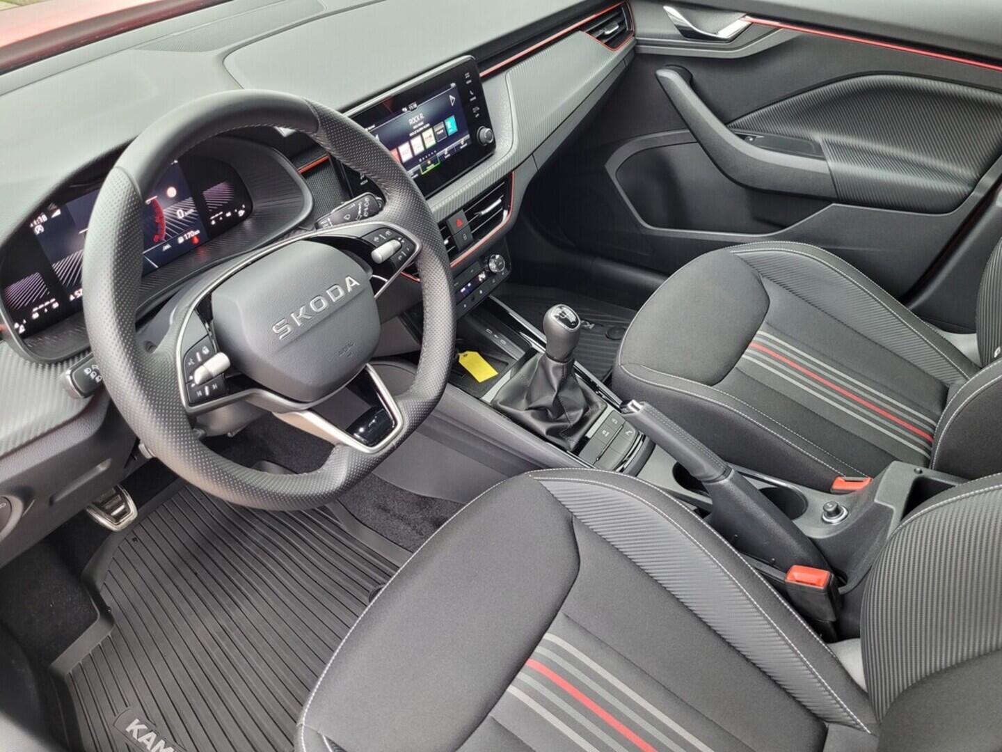 O619V06792_36.webp_KAMIQ Monte Carlo 1.0 TSI 85 kW manuál, DPH