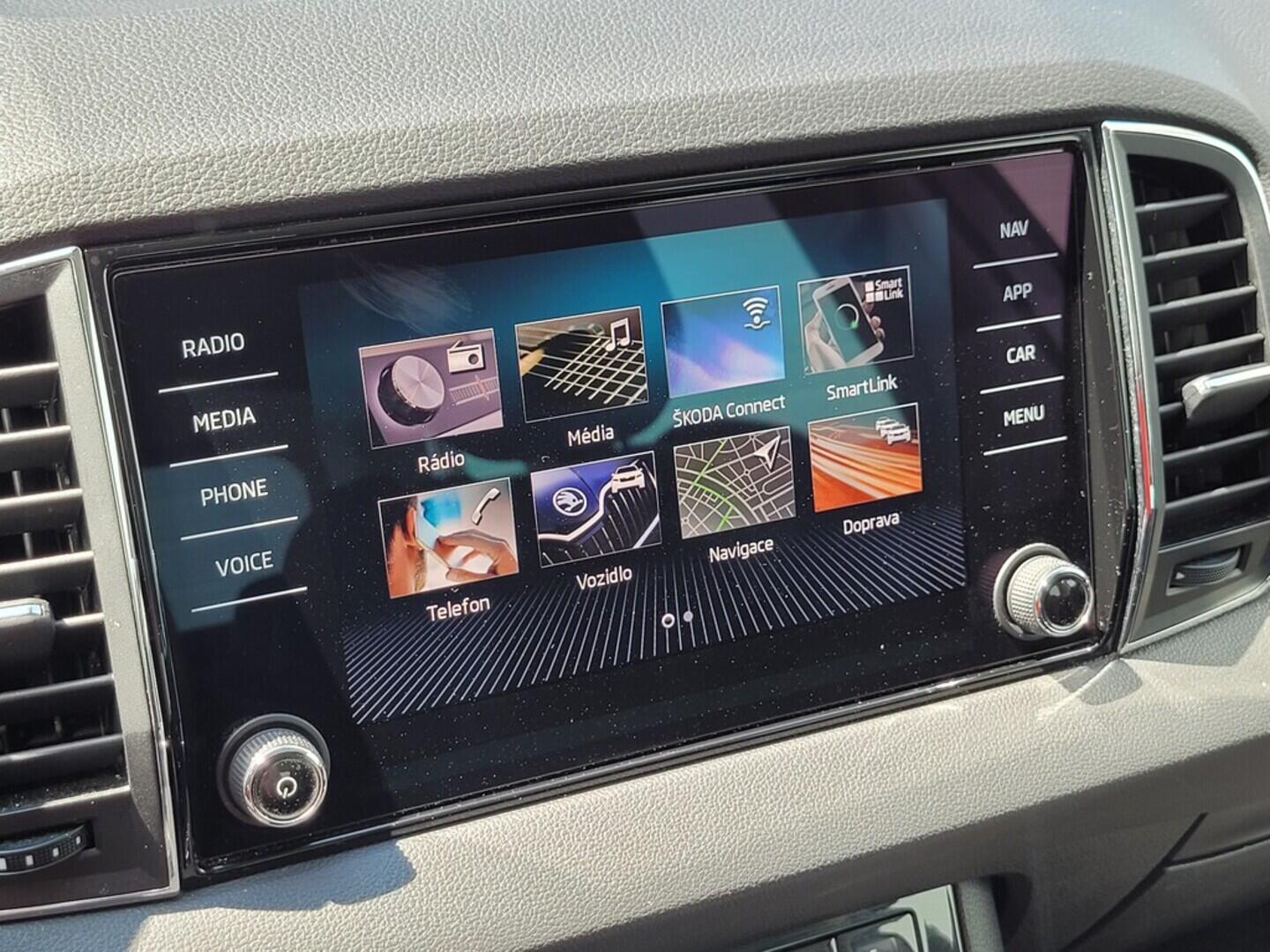 O619V06848_27.webp_KAROQ Style 2.0 TDI 110 kW automat
