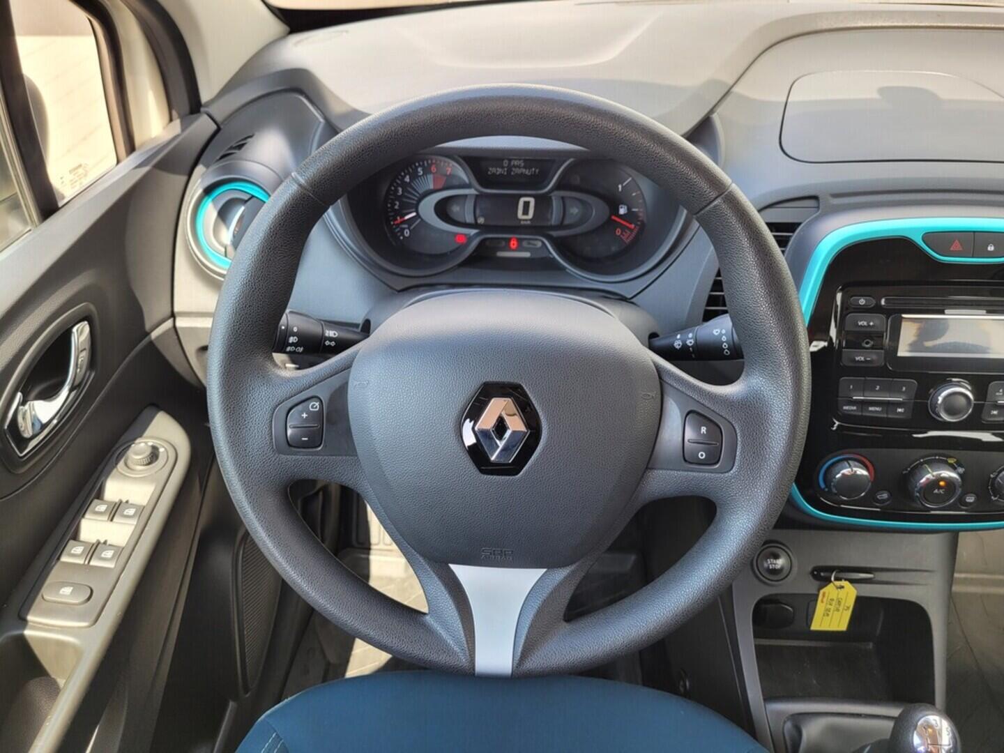O619V06892_20.webp_CAPTUR Energy  Life 0.9 TCe 66 kW manuál