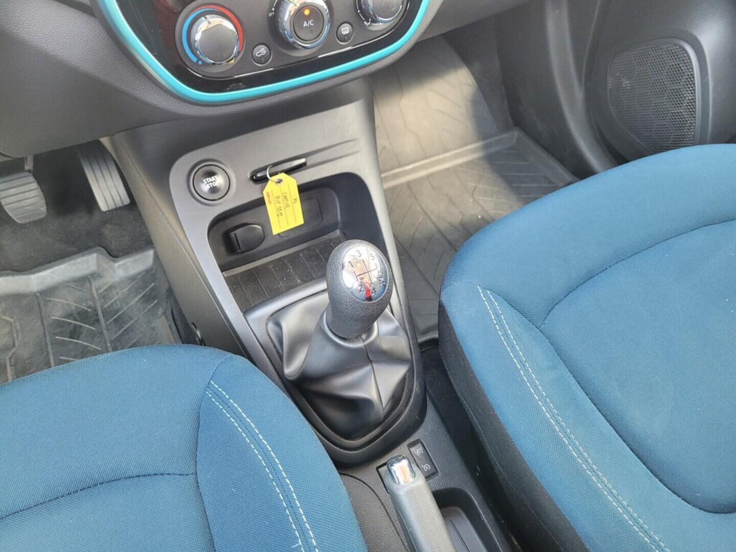 O619V06892_22.webp_CAPTUR Energy  Life 0.9 TCe 66 kW manuál