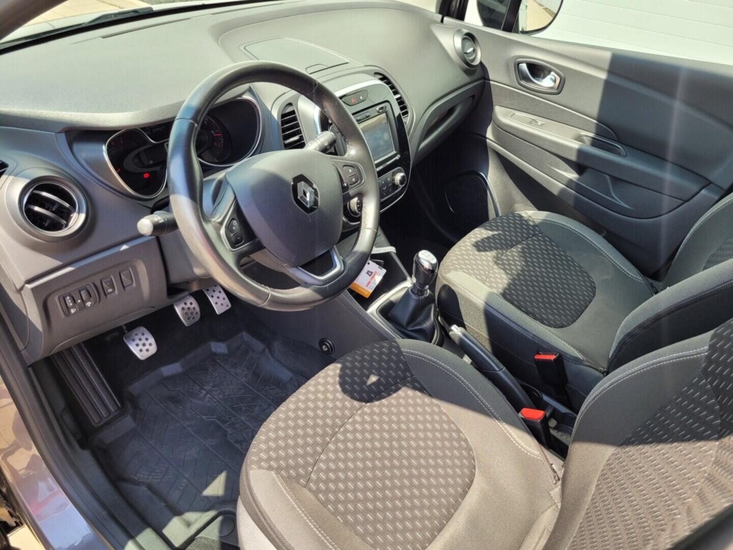 O619V06967_22.webp_CAPTUR Energy 120 Intens 1.2 TCe 87 kW manuál