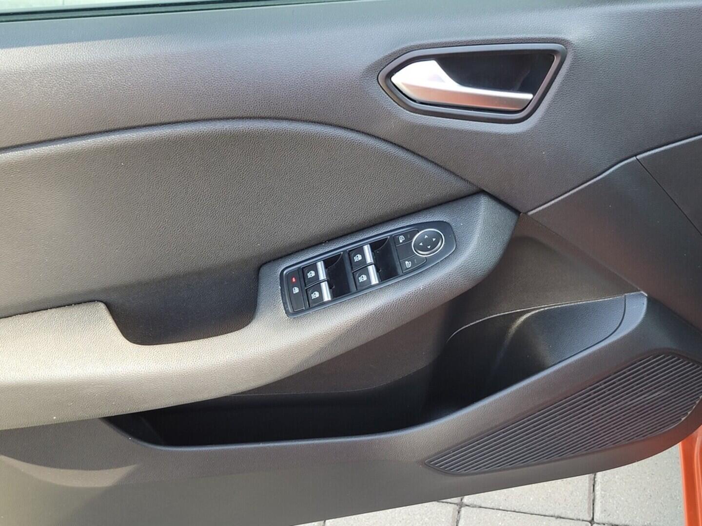 O619V06971_30.webp_CLIO Zen 1.6 E-TECH 103 kW automat