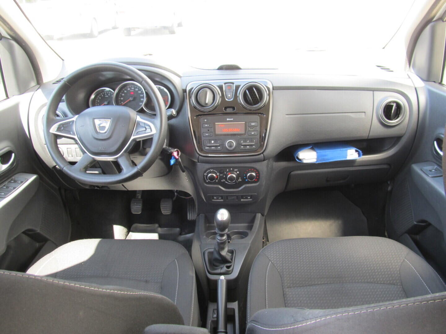 O619V06977_19.webp_LODGY  1.5 DCi 70 kW manuál, DPH