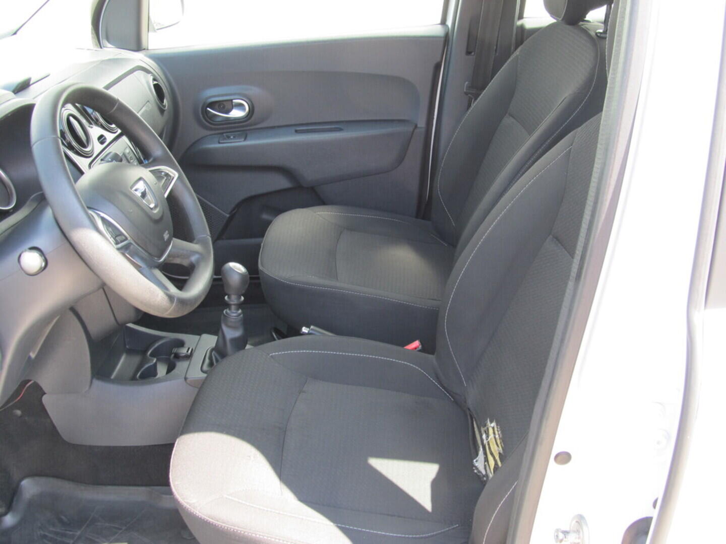 O619V06977_21.webp_LODGY  1.5 DCi 70 kW manuál, DPH