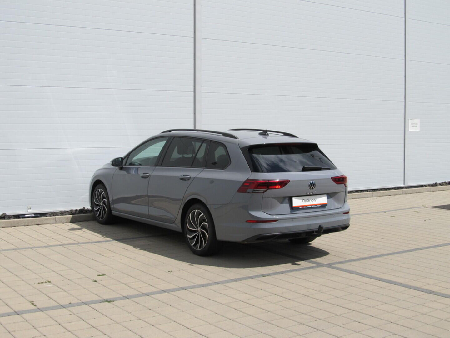 O619V07001_15.webp_GOLF VARIANT Life 1.5 TSI 110 kW manuál, DPH
