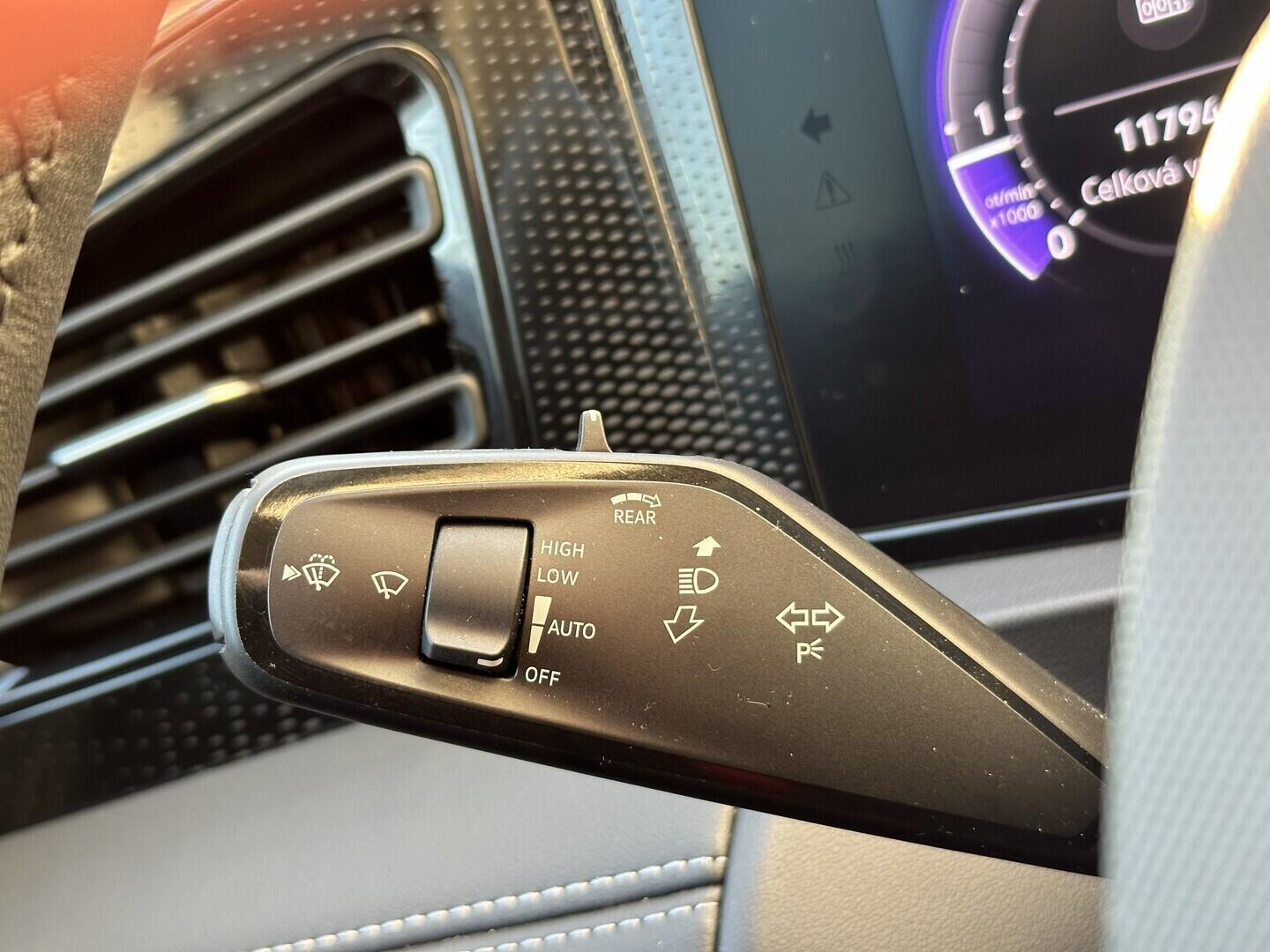 O619V07002_21.webp_TIGUAN People 2.0 TDI 110 kW automat, DPH