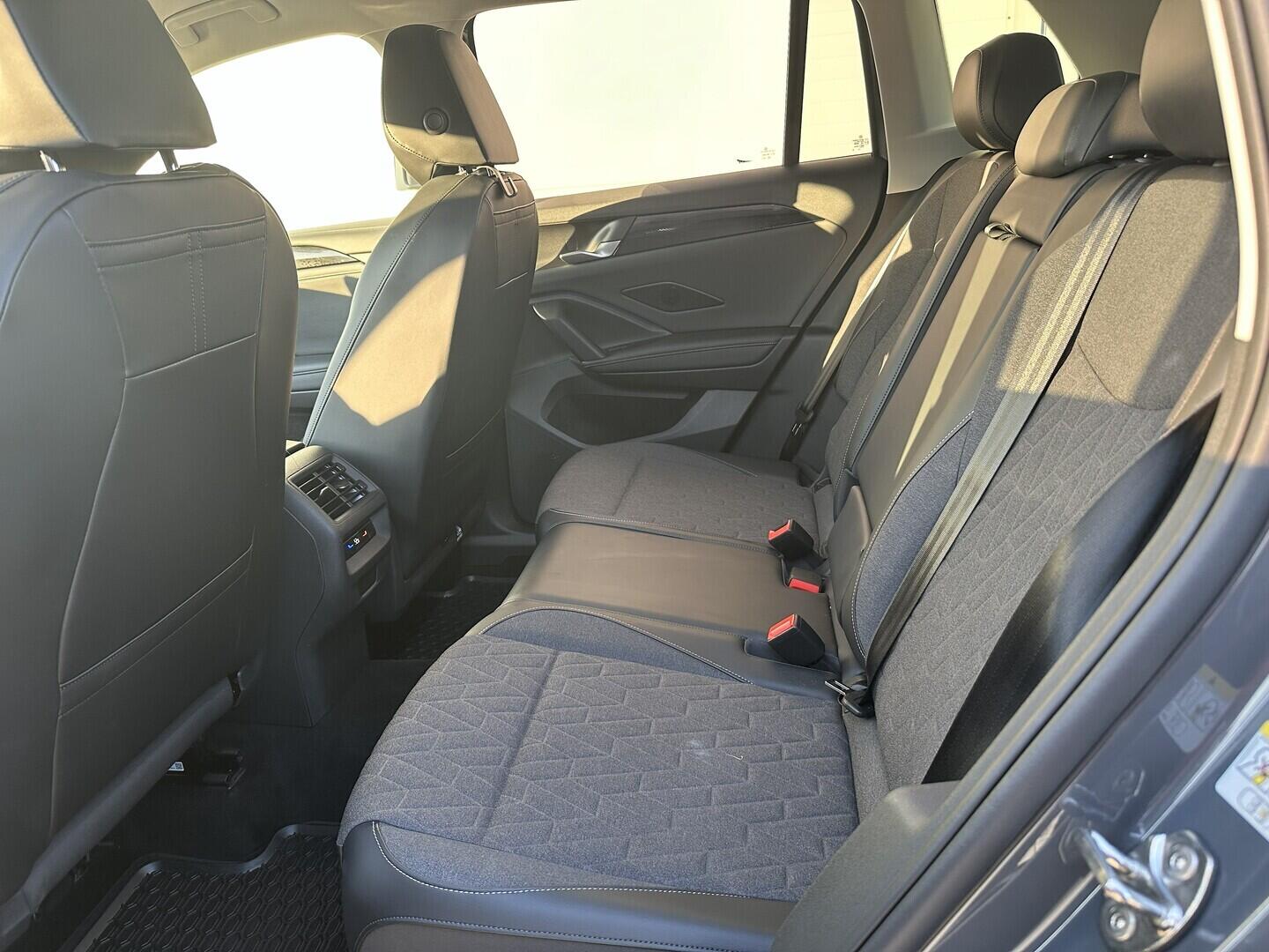 O619V07002_29.webp_TIGUAN People 2.0 TDI 110 kW automat, DPH