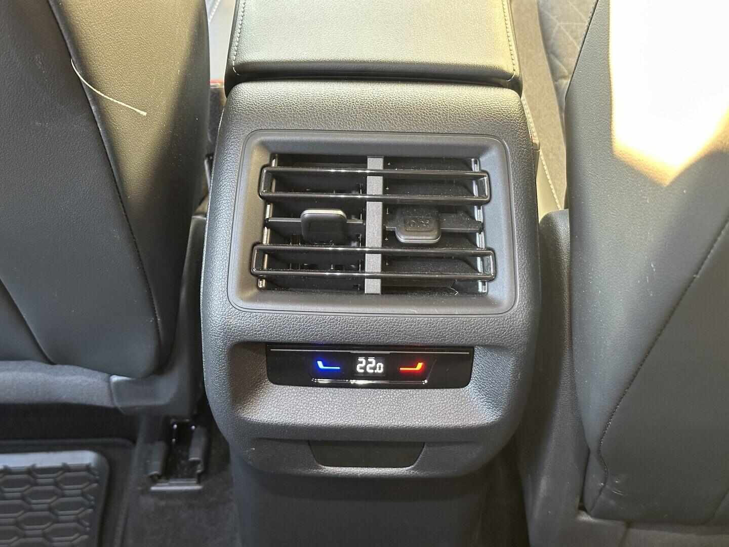 O619V07002_30.webp_TIGUAN People 2.0 TDI 110 kW automat, DPH