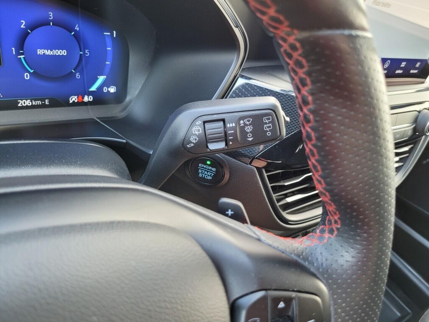 O619V07009_24.webp_KUGA ST-line 1.5 EcoBlue 88 kW automat