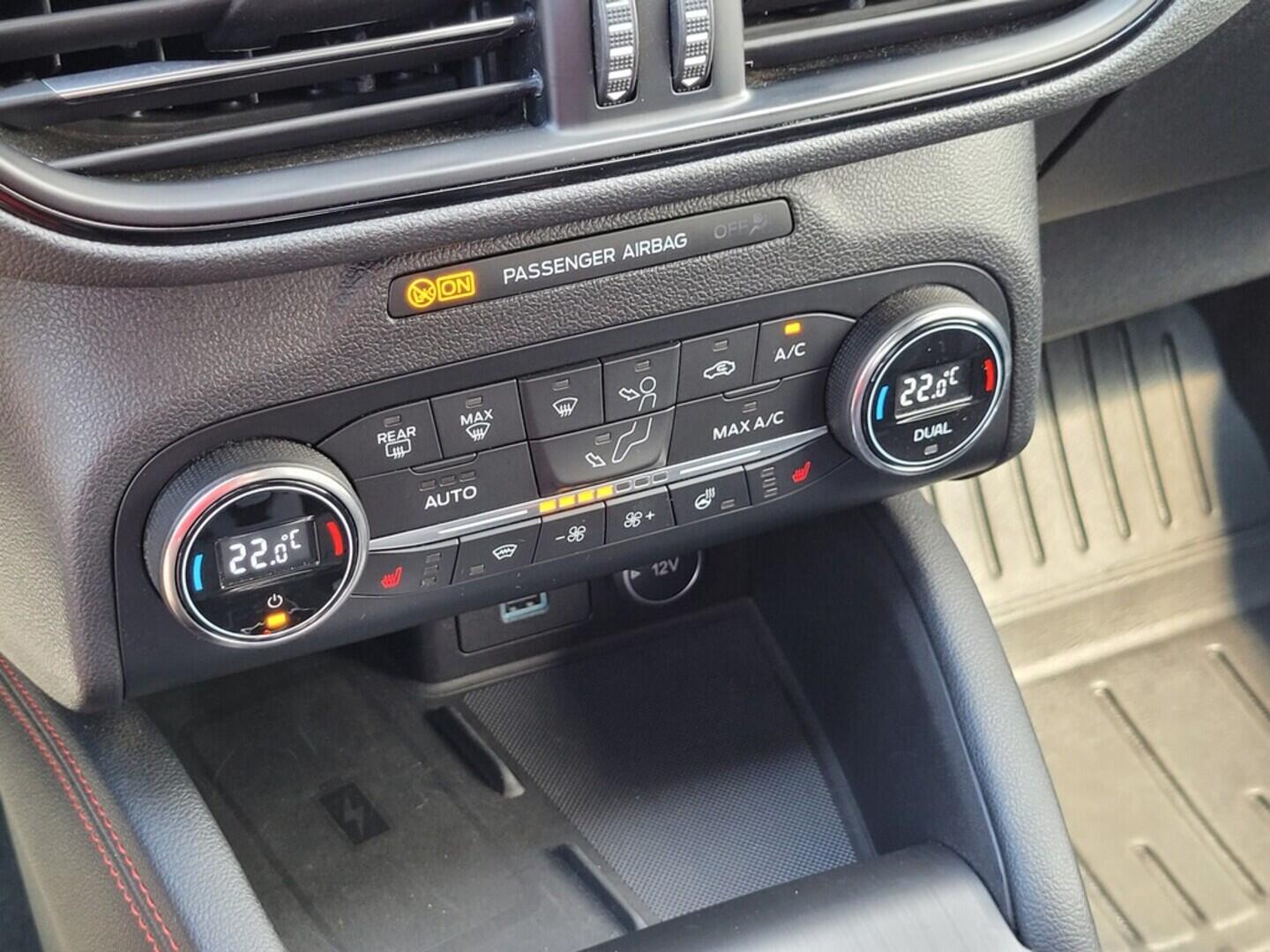 O619V07009_28.webp_KUGA ST-line 1.5 EcoBlue 88 kW automat