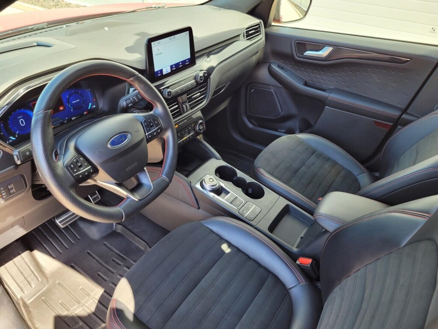O619V07009_34.webp_KUGA ST-line 1.5 EcoBlue 88 kW automat