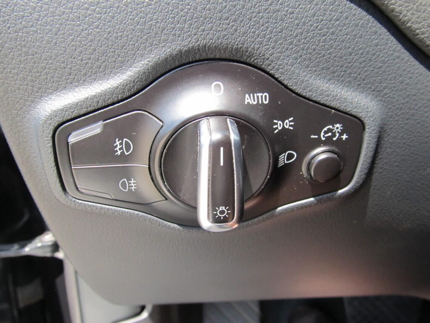 O619V07040_23.webp_Q5 S-line 3.0 TDI 180 kW automat