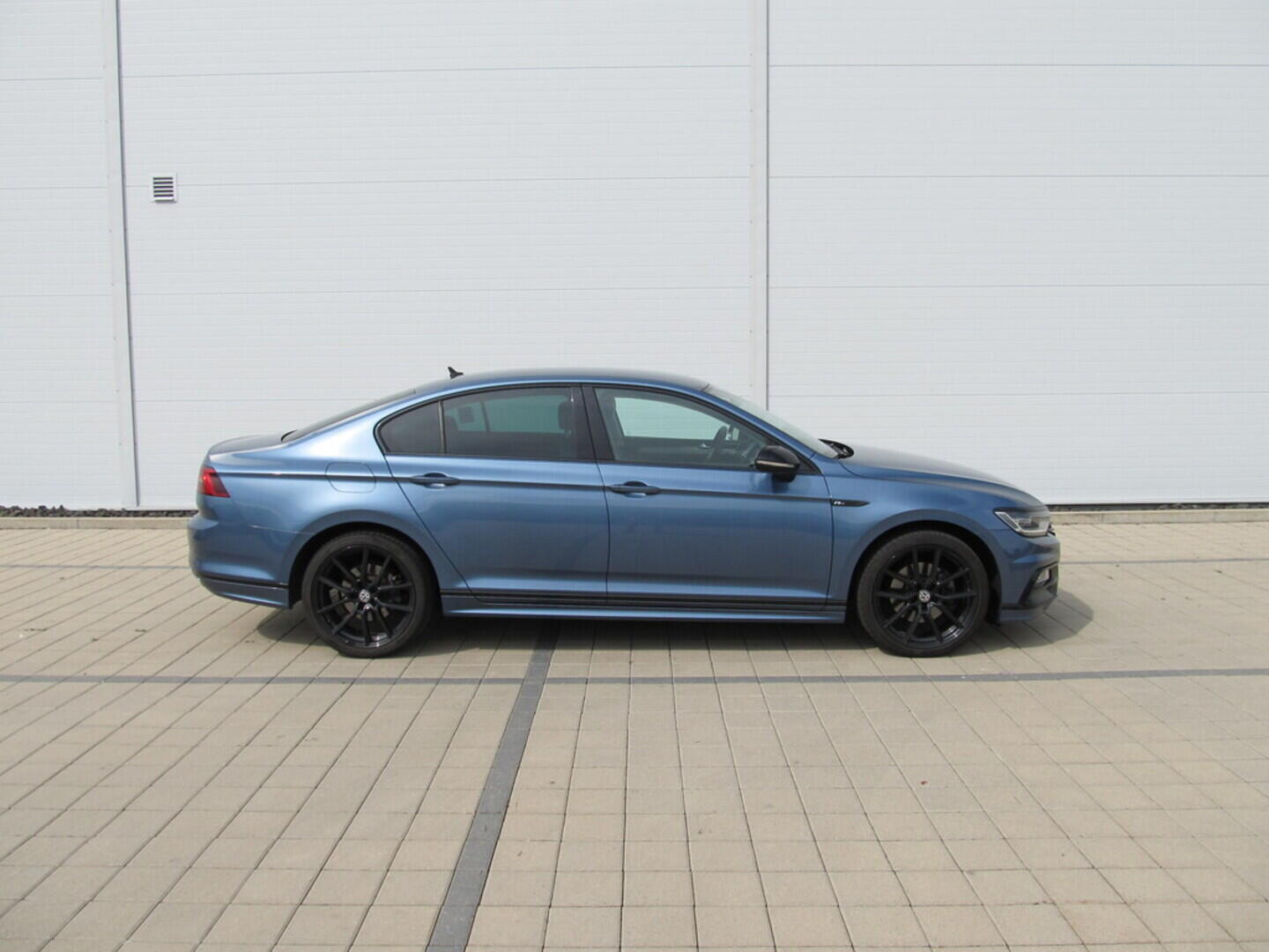 O619V07052_16.webp_PASSAT Highline 2.0 TDI 110 kW manuál