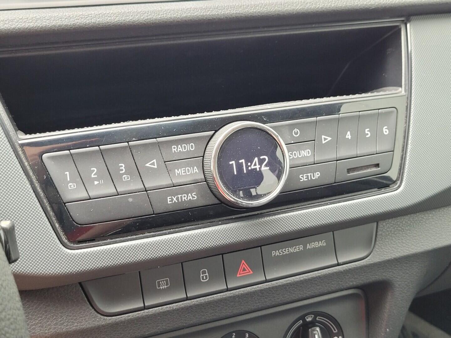 O619V07065_27.webp_FABIA  1.0 TSI 70 kW manuál, DPH