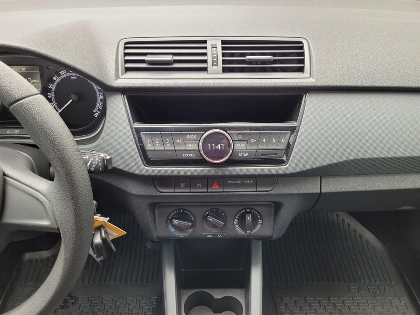 O619V07065_36.webp_FABIA  1.0 TSI 70 kW manuál, DPH