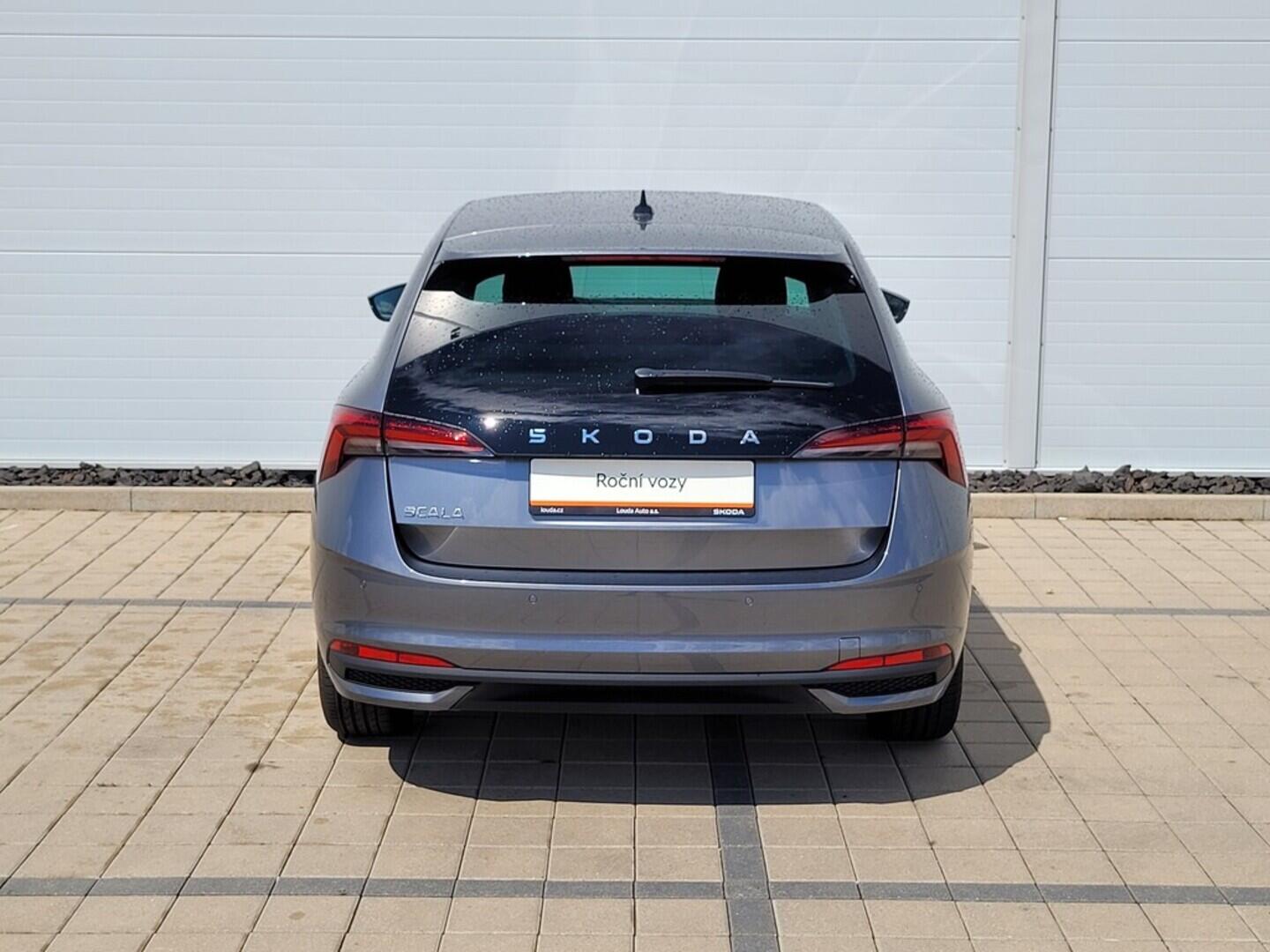 O619V07071_15.webp_SCALA Top Selection 1.0 TSI 85 kW manuál, DPH