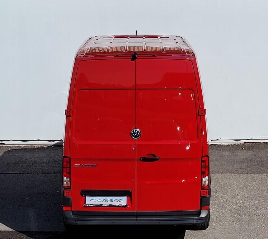 O619V07072_15.webp_CRAFTER - SKŘÍŇOVÝ VŮZ   2.0 TDI 103 kW manuál, DPH