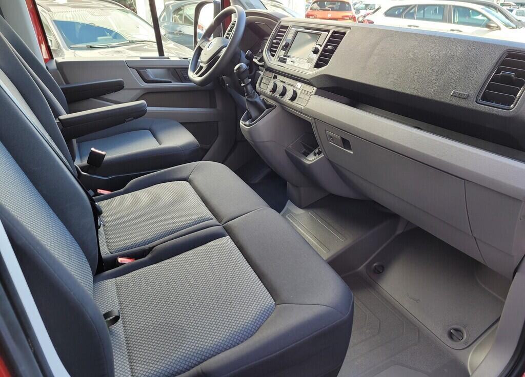 O619V07072_20.webp_CRAFTER - SKŘÍŇOVÝ VŮZ   2.0 TDI 103 kW manuál, DPH