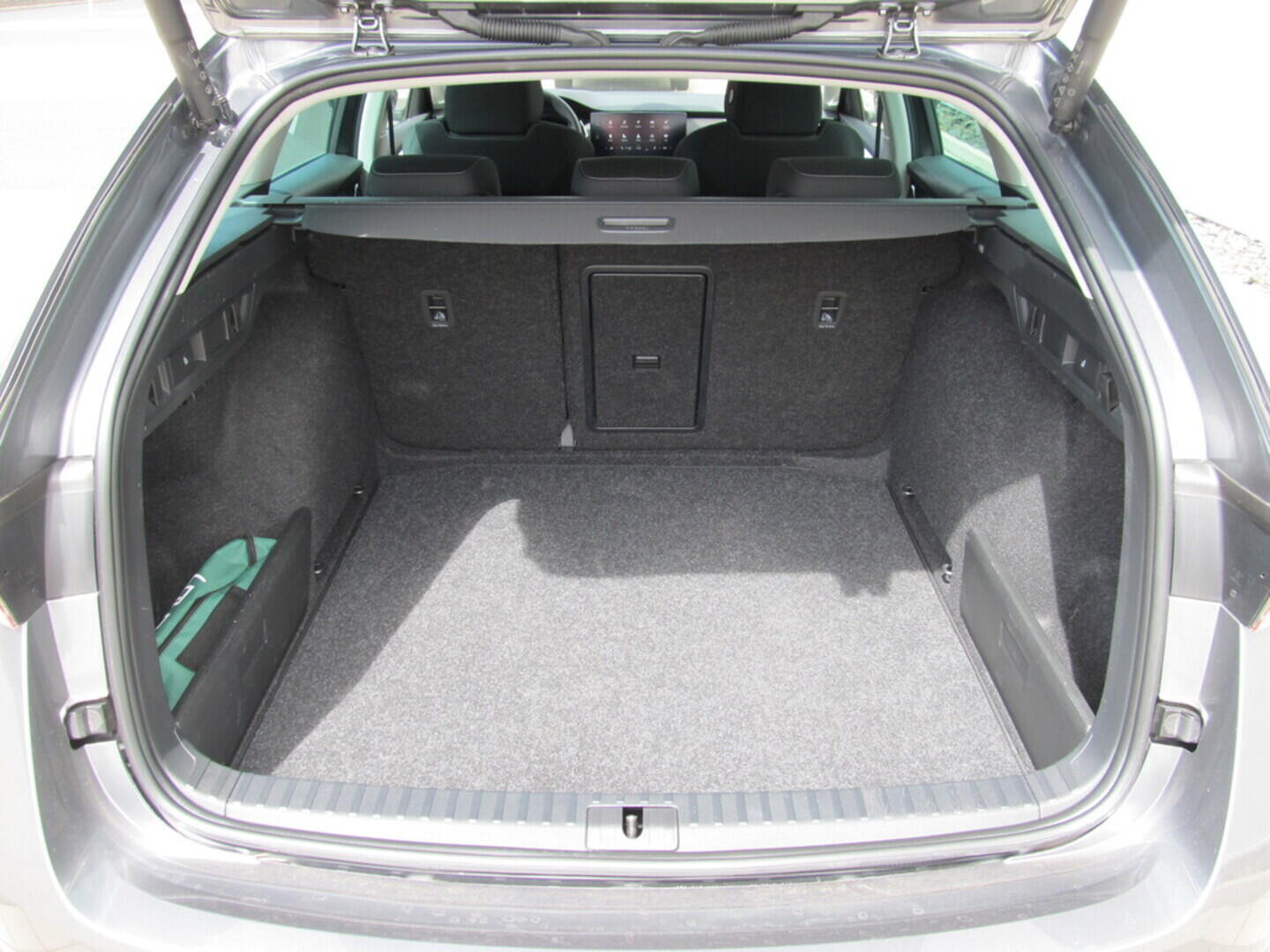 O619V07076_28.webp_OCTAVIA Style 2.0 TDI 110 kW automat, DPH
