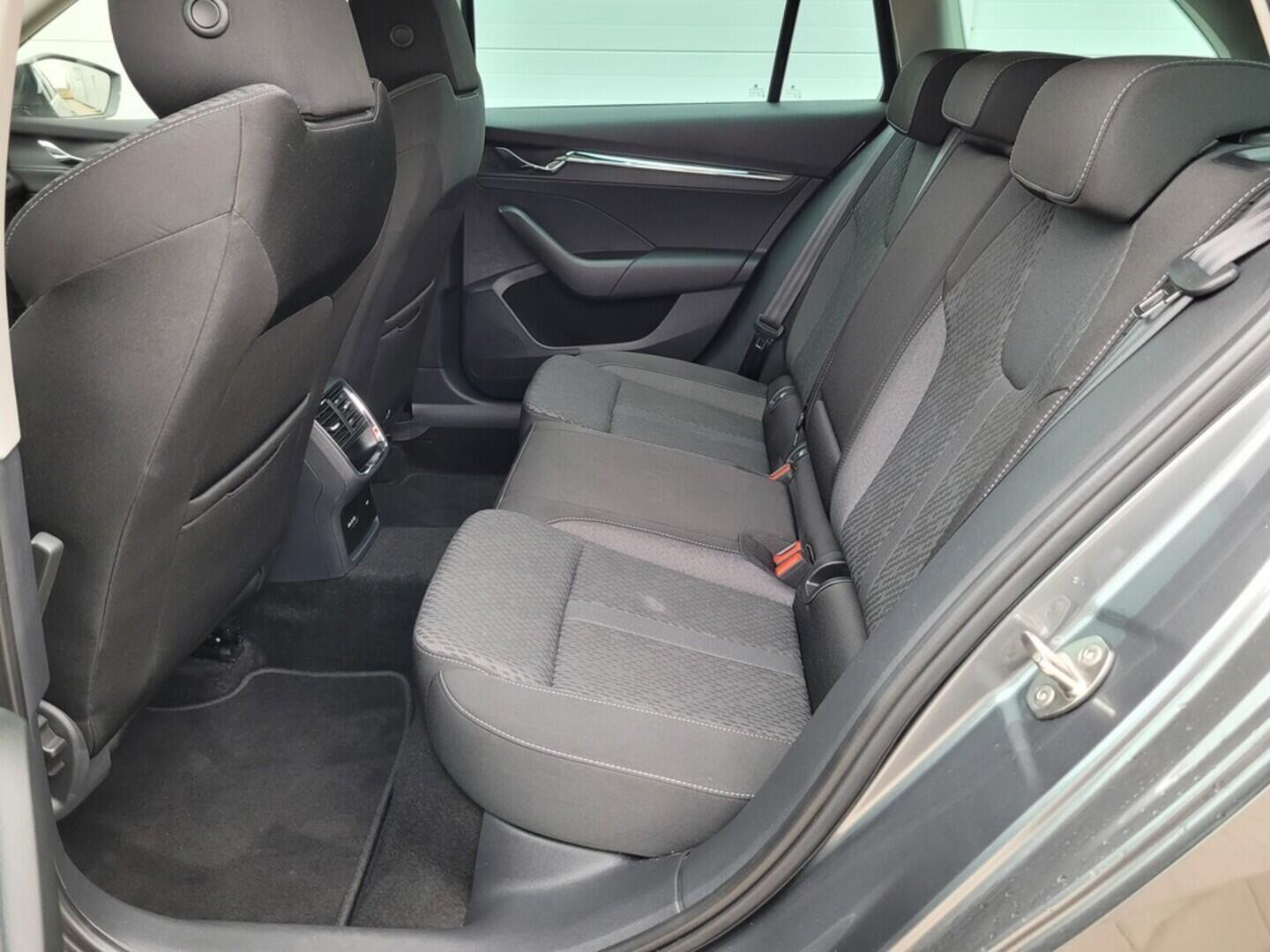 O619V07076_37.webp_OCTAVIA Style 2.0 TDI 110 kW automat, DPH