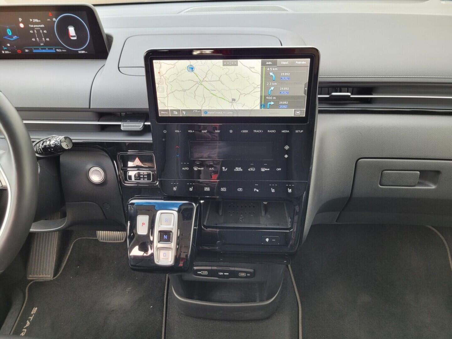 O619V07078_41.webp_STARIA Style Premium  2.2 CR 130 kW automat, DPH