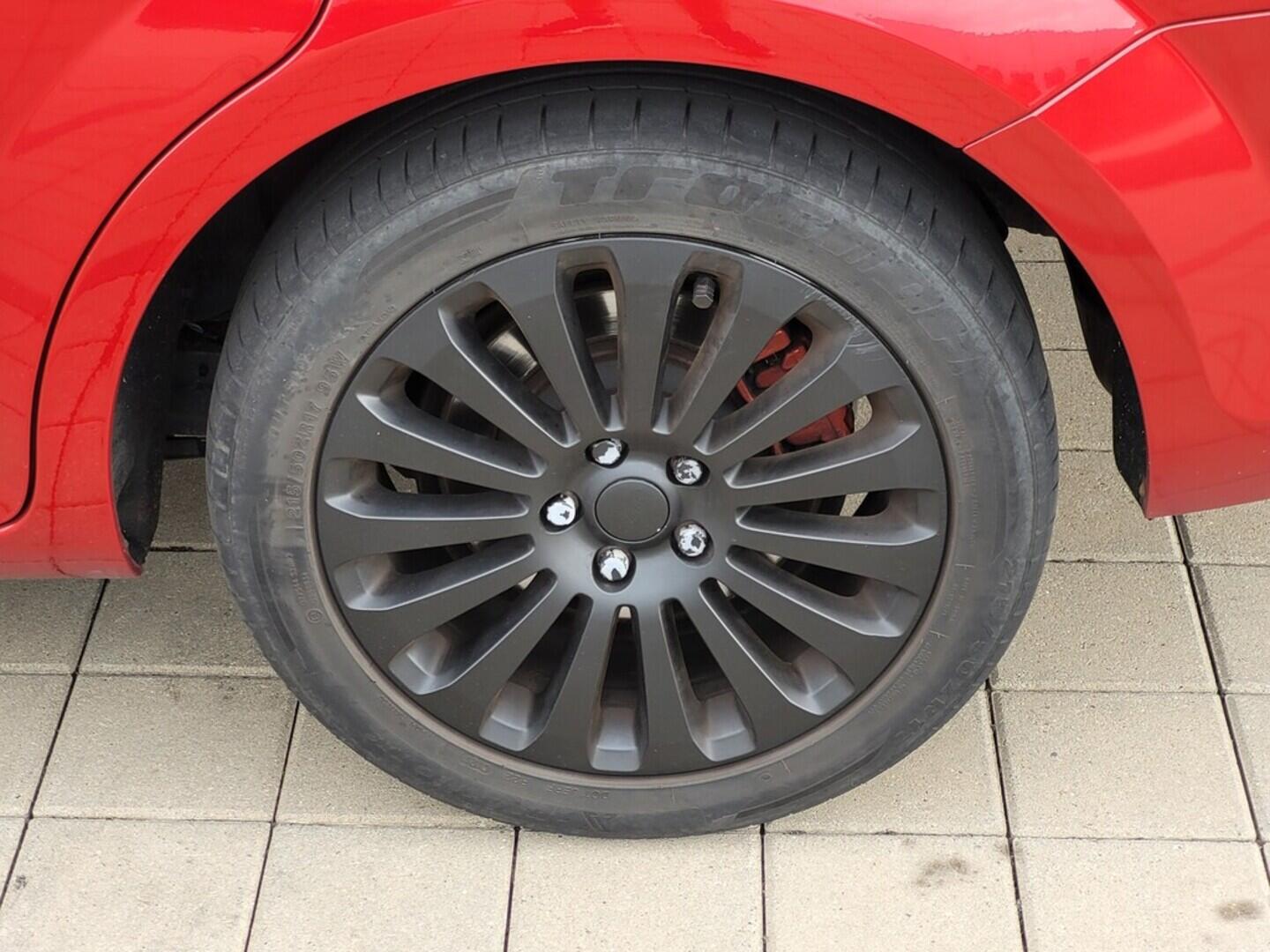 O619V07081_32.webp_MONDEO Titanium 1.6 EcoBoost 118 kW manuál
