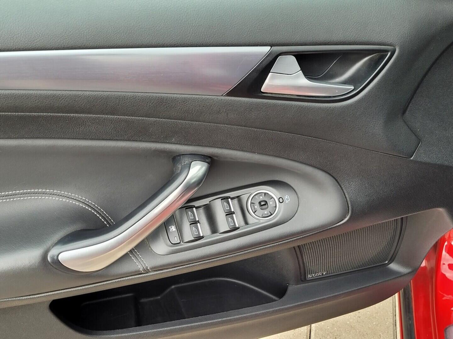 O619V07081_34.webp_MONDEO Titanium 1.6 EcoBoost 118 kW manuál
