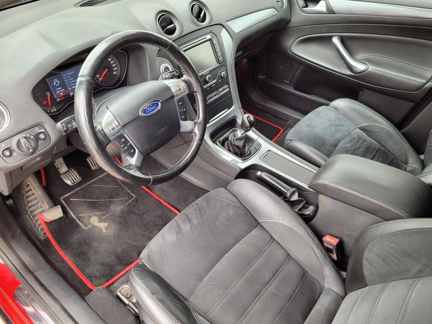 O619V07081_35.webp_MONDEO Titanium 1.6 EcoBoost 118 kW manuál