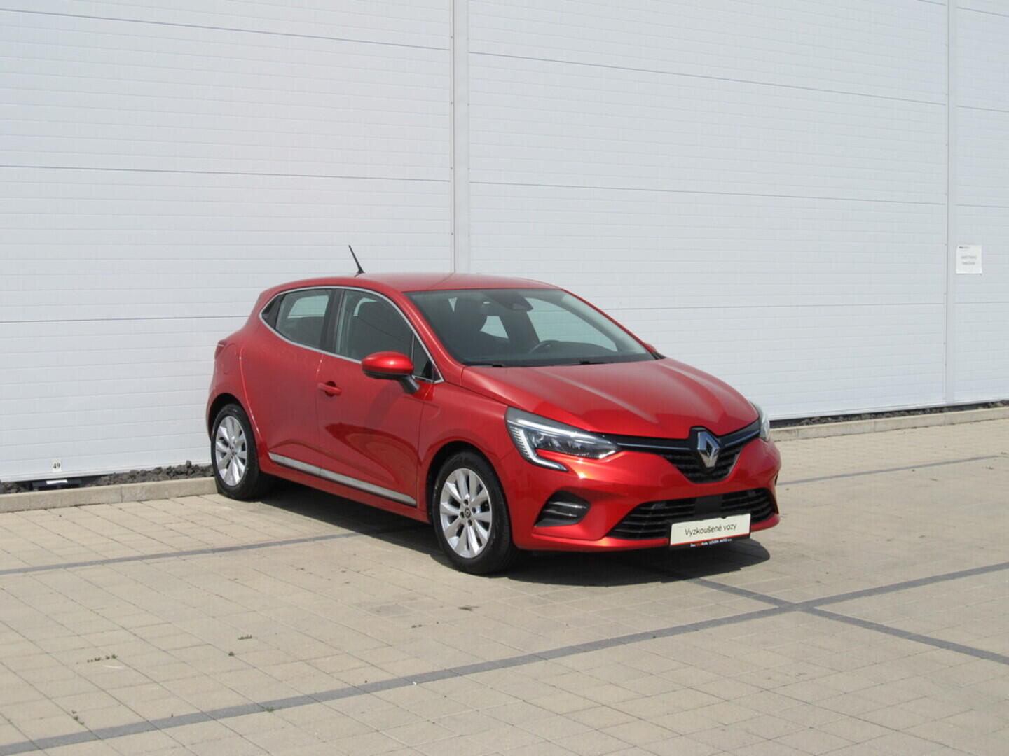 O619V07082_14.webp_CLIO Intens 1.0 TCe 74 kW manuál