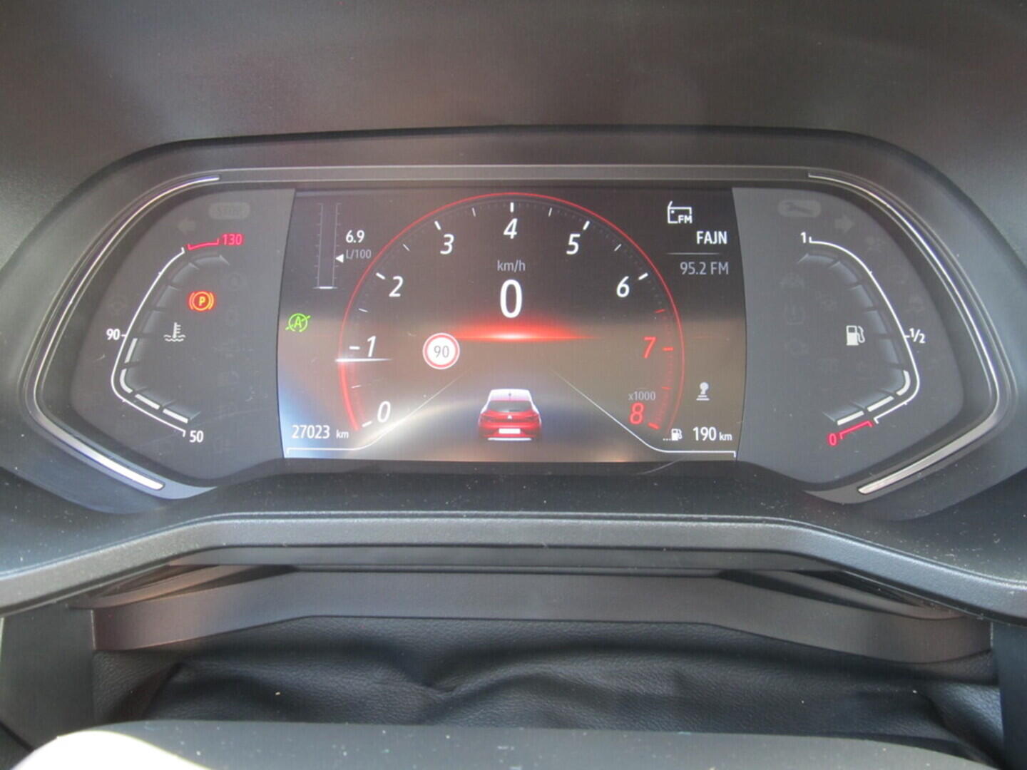 O619V07082_18.webp_CLIO Intens 1.0 TCe 74 kW manuál