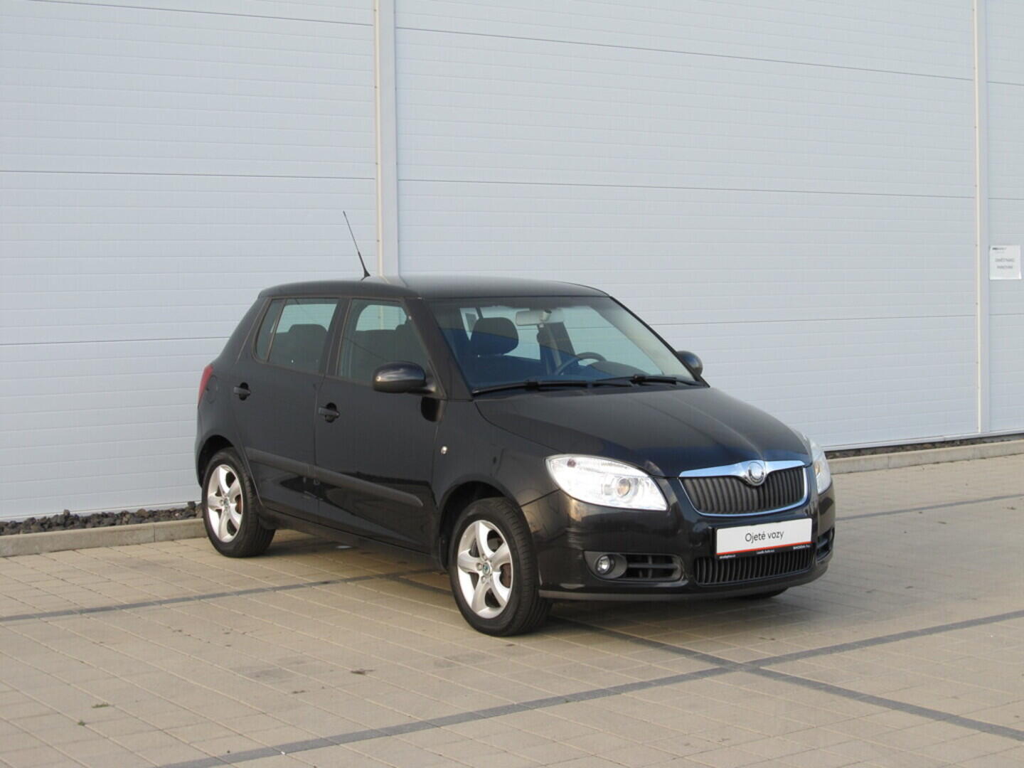O619V07090_14.webp_FABIA Elegance 1.4 16V 63 kW manuál