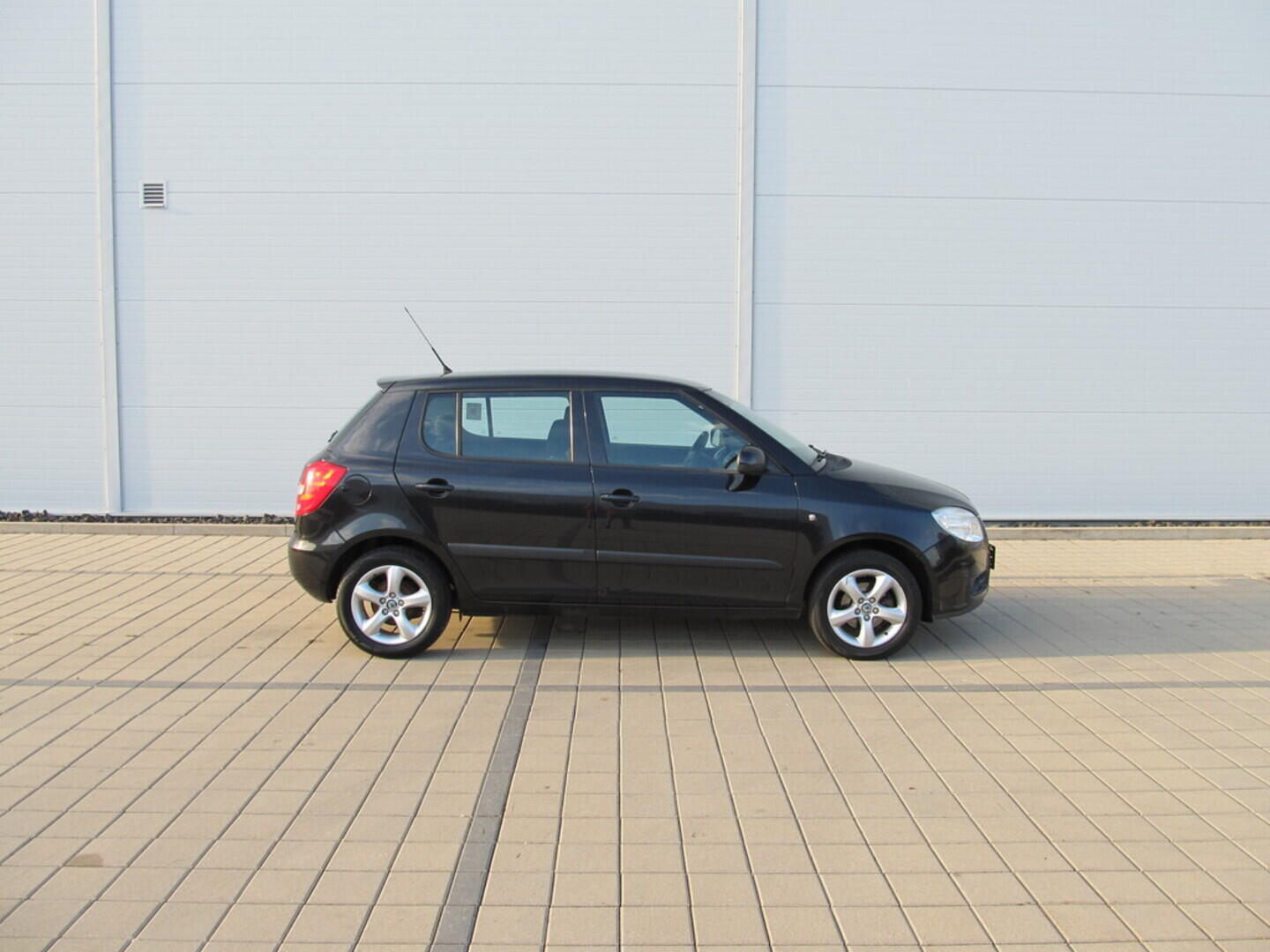 O619V07090_16.webp_FABIA Elegance 1.4 16V 63 kW manuál