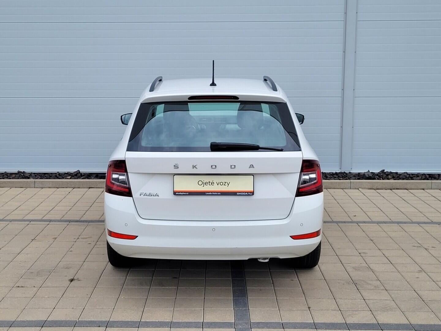 O619V07091_15.webp_FABIA Style 1.0 TSI 70 kW manuál, DPH