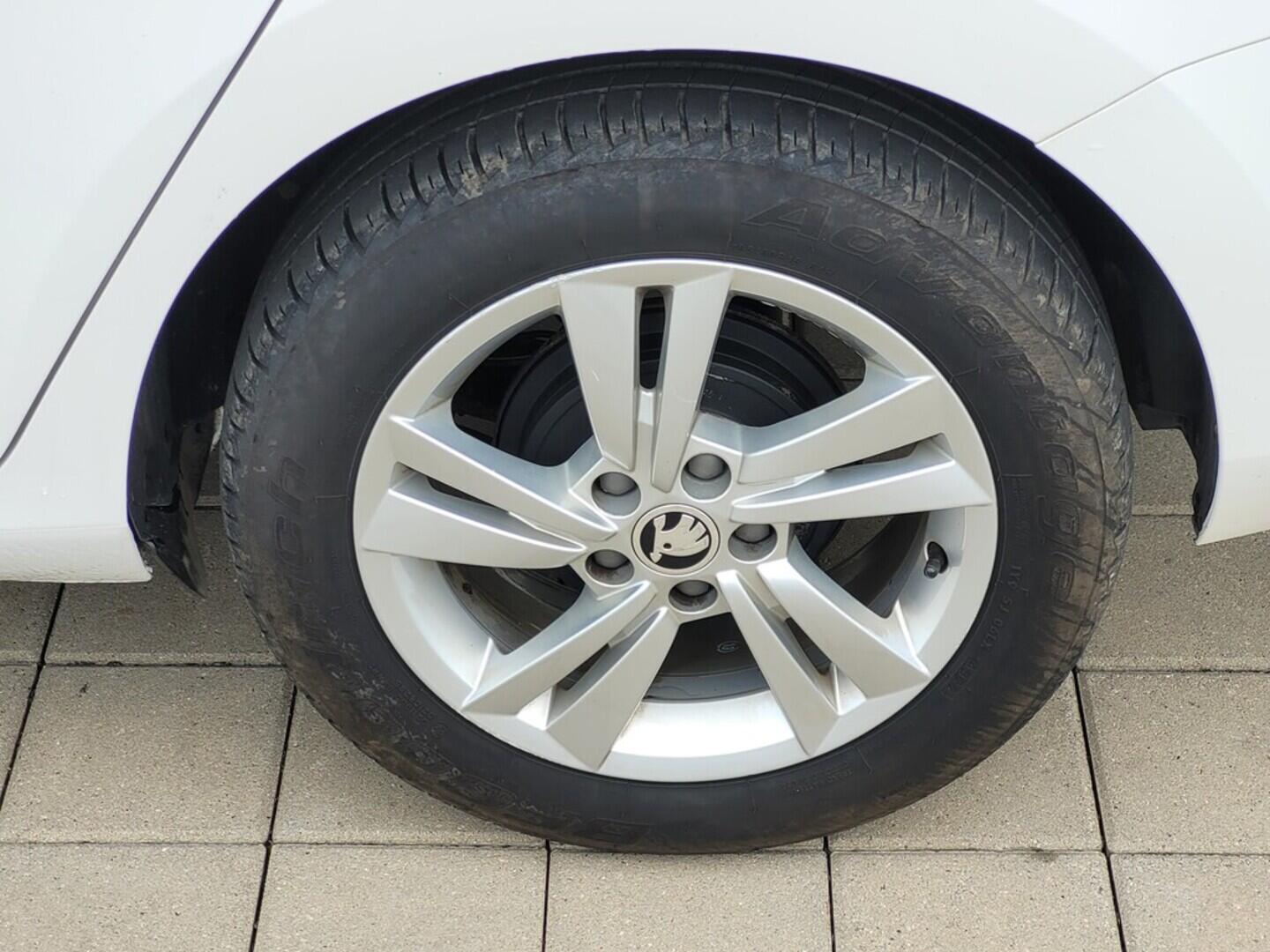 O619V07091_30.webp_FABIA Style 1.0 TSI 70 kW manuál, DPH