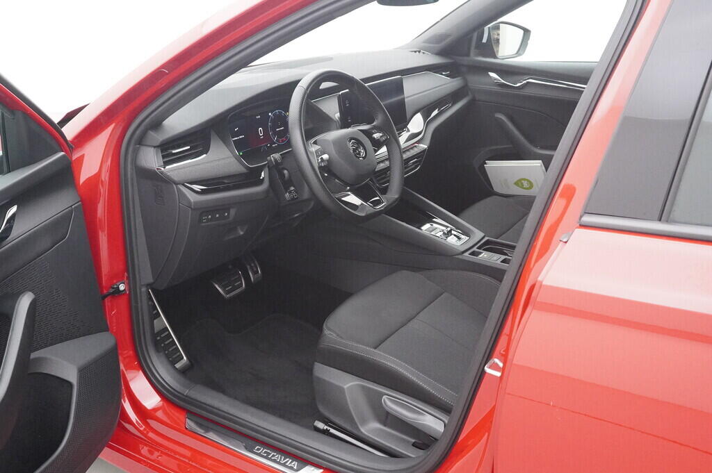 O619V07094_18.webp_OCTAVIA Style 2.0 TDI 110 kW automat, DPH