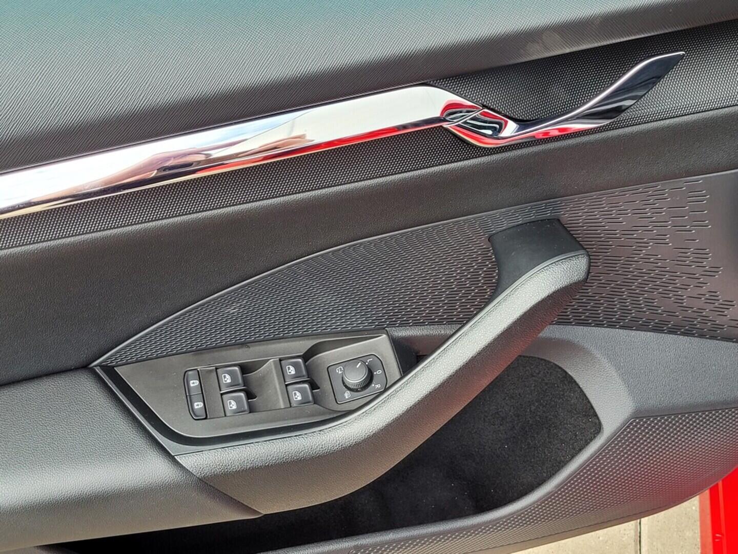 O619V07094_53.webp_OCTAVIA Style 2.0 TDI 110 kW automat, DPH