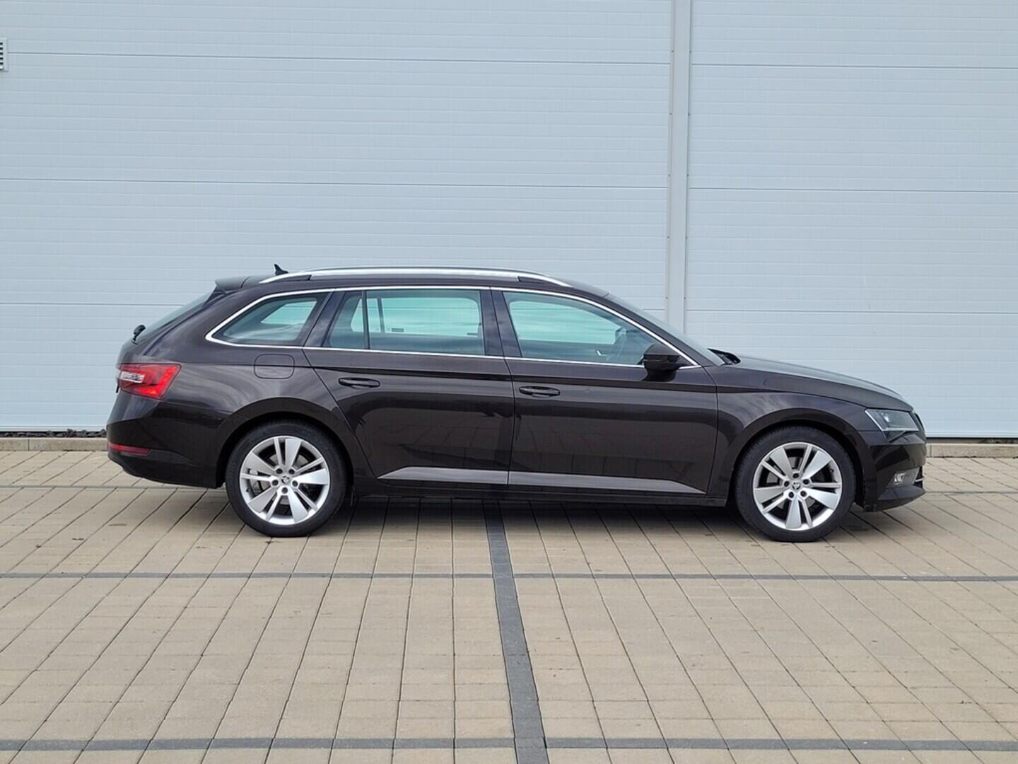 O619V07096_13.webp_SUPERB Style 2.0 TDI 140 kW automat, DPH