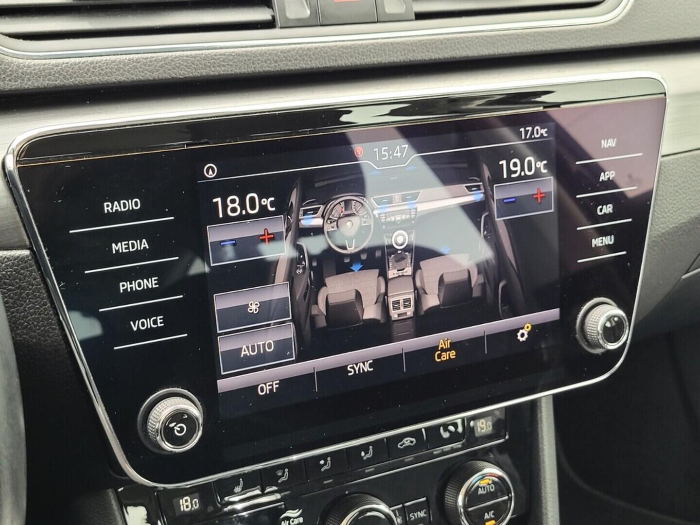 O619V07096_27.webp_SUPERB Style 2.0 TDI 140 kW automat, DPH
