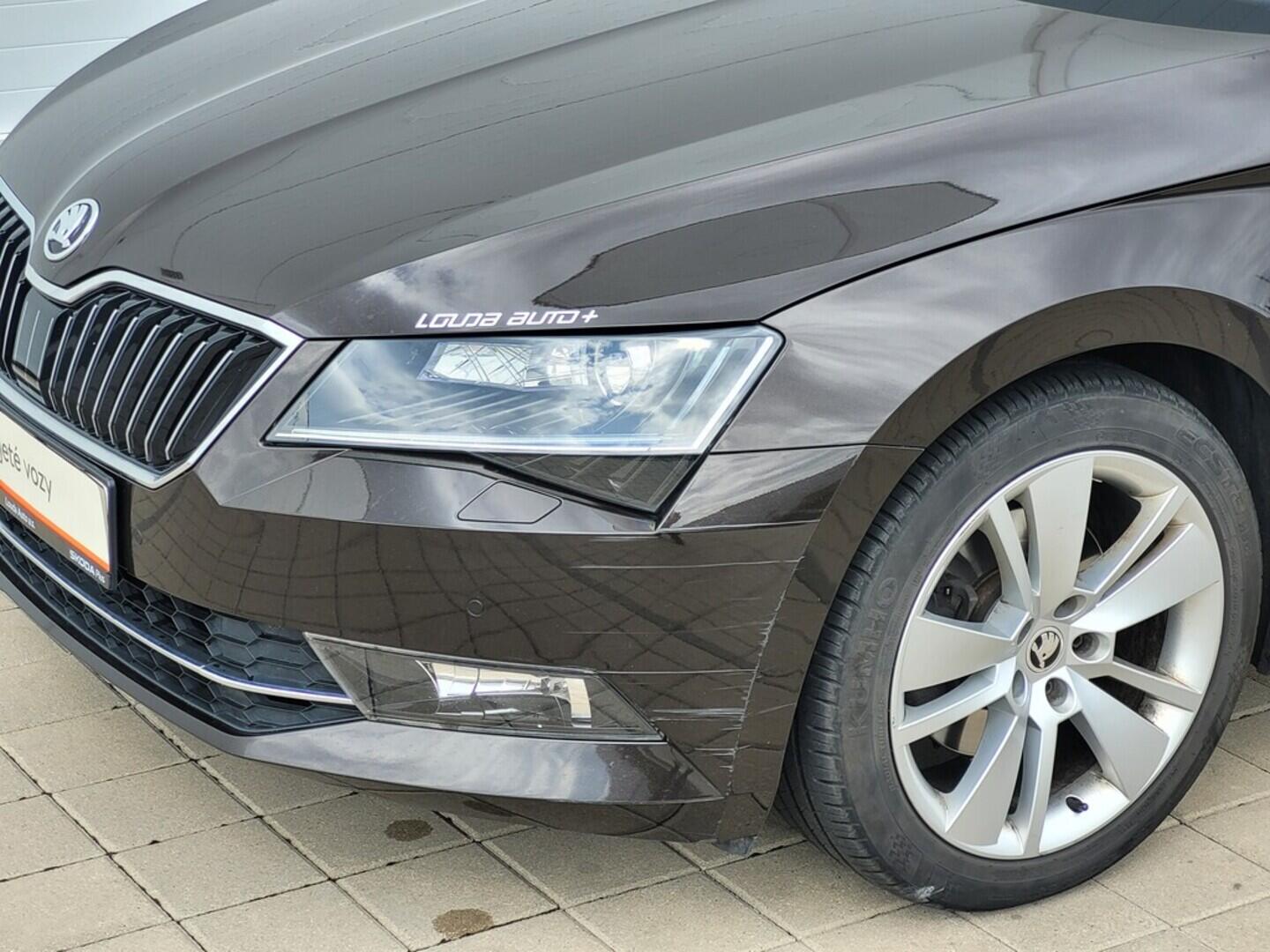 O619V07096_35.webp_SUPERB Style 2.0 TDI 140 kW automat, DPH