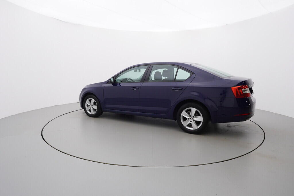 O619V07107_12.webp_OCTAVIA Ambition 1.6 TDI 85 kW automat, DPH