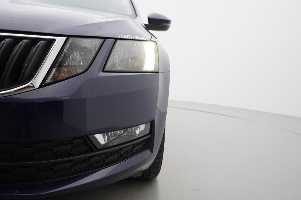 O619V07107_41.webp_OCTAVIA Ambition 1.6 TDI 85 kW automat, DPH