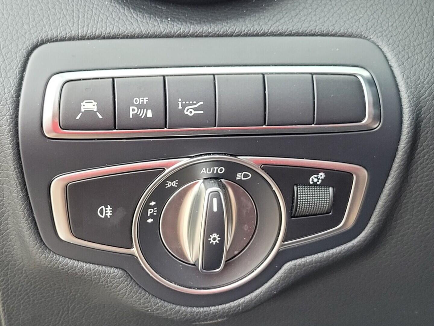 O619V07128_23.webp_GLC 250 4Matic 2.0  155 kW automat