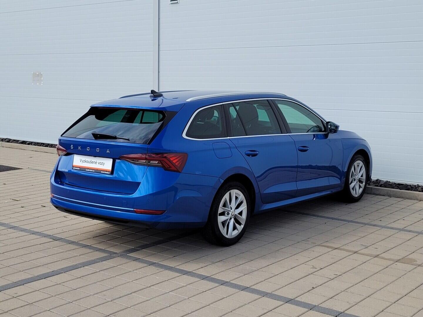 O619V07132_14.webp_OCTAVIA Style 1.5 TSI 110 kW manuál, DPH