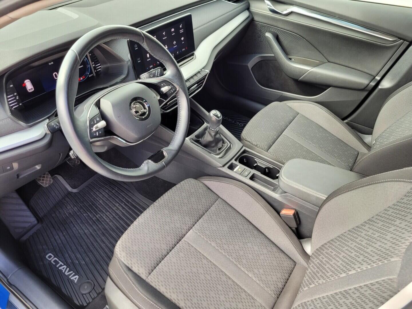 O619V07132_39.webp_OCTAVIA Style 1.5 TSI 110 kW manuál, DPH