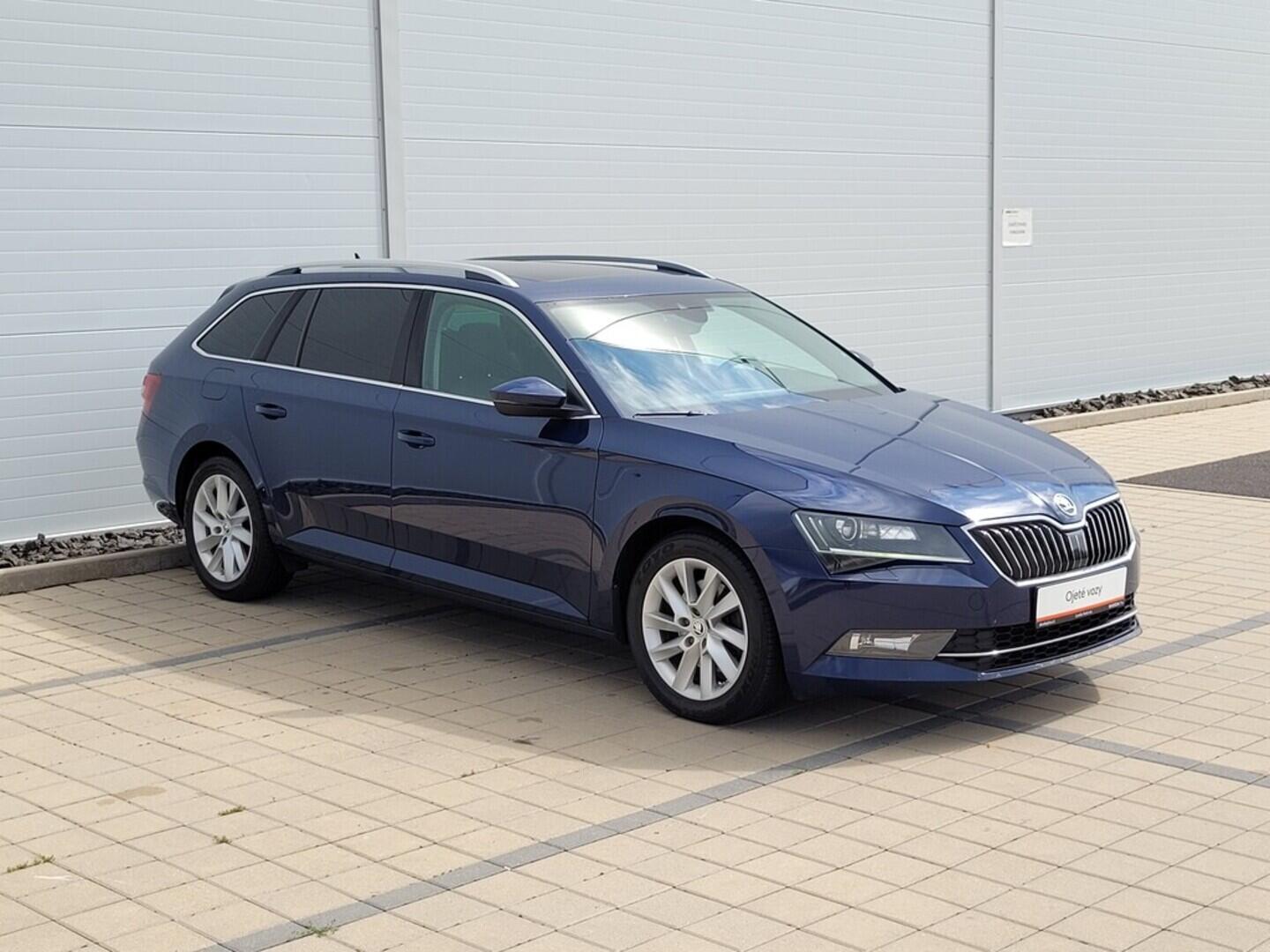 O619V07141_12.webp_SUPERB Style 2.0 TDI 110 kW manuál