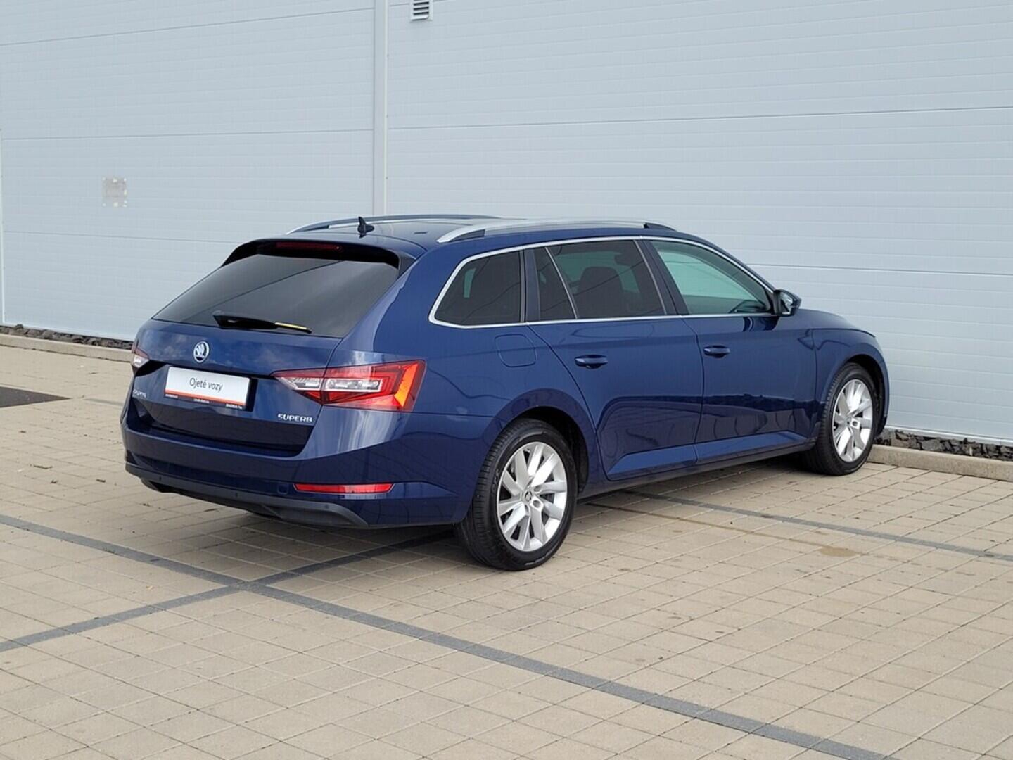 O619V07141_14.webp_SUPERB Style 2.0 TDI 110 kW manuál