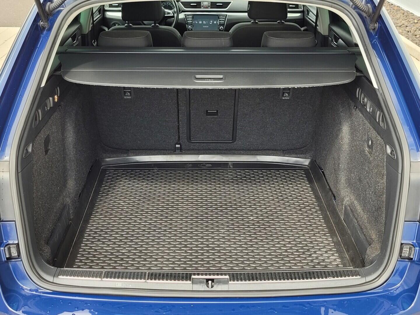 O619V07141_21.webp_SUPERB Style 2.0 TDI 110 kW manuál