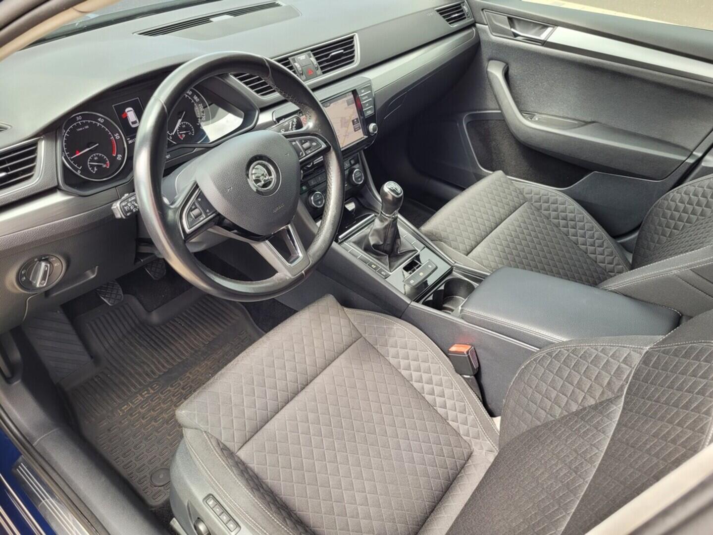 O619V07141_31.webp_SUPERB Style 2.0 TDI 110 kW manuál