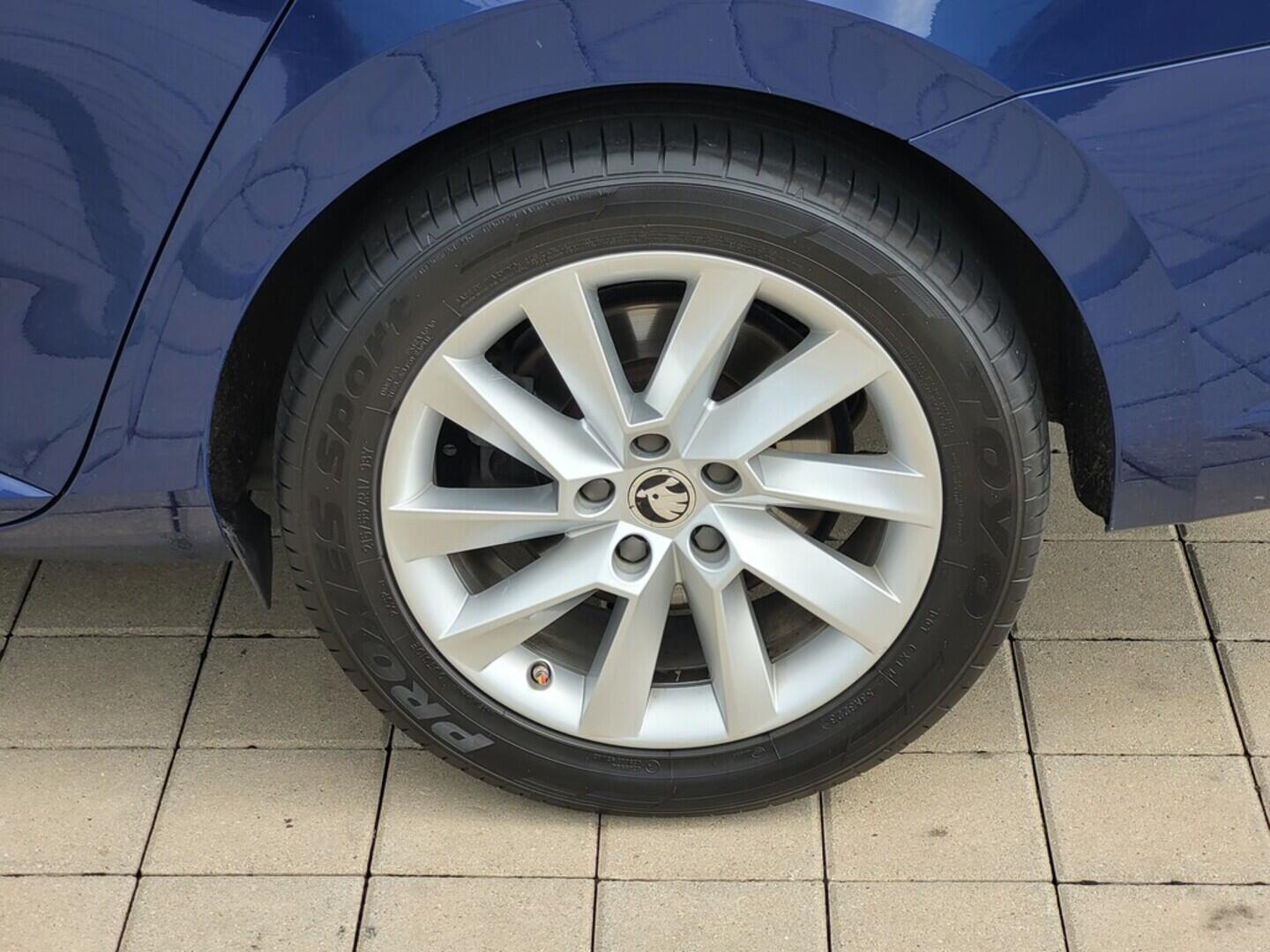 O619V07141_33.webp_SUPERB Style 2.0 TDI 110 kW manuál